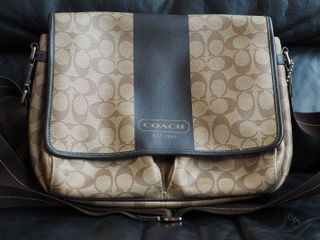 กระเป๋าผู้ชาย COACH HERITAGE STRIPE MAP BAG F70590