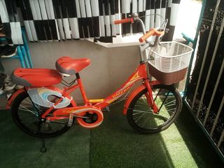 จักรยานสีส้มสวยๆยังใหม่อยู่0951628053