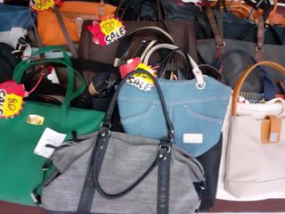 BFW5 กระเป๋ามือสองคละแบบ คละลาย สภาพดีพร้อมขาย บรรจุ 5 ใบ