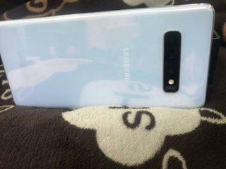 Samsung S10 plus สีขาว