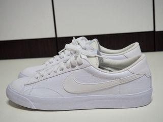 Nike white