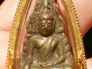 พระชินราชอินโดจีนเสาร์ห้าใหญ่นิยมเลี่ยมกระเช้าทองหนัก๑บาท