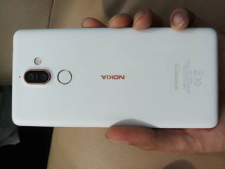 Nokia 7 Plus สีขาว