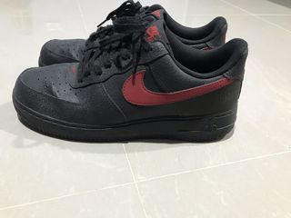 Nike air force 1 07 leather black red