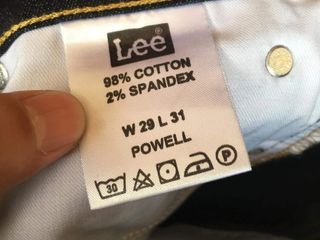 กางเกงยีนส์ยี่ห้อ Lee