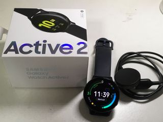 ขายด่วน Samsung Galaxy Watch Active 2