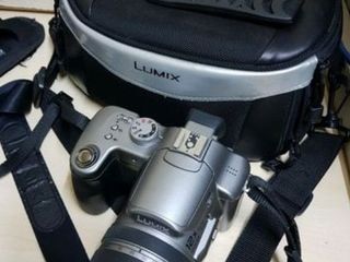 ขายกล้องถ่ายรูปpanasonic lumix dmc-fz50 (เปิดจองคืนนี้)