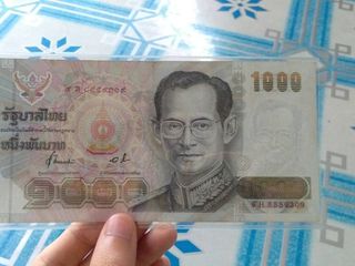 ธนบัตร 1000 บาท เก่า ลายนํ้าร.9