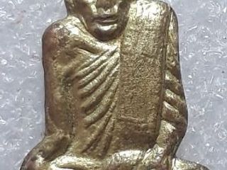 หลวงพ่อโส วัดฟ้าเลื่อม ร้อยเอ็ด