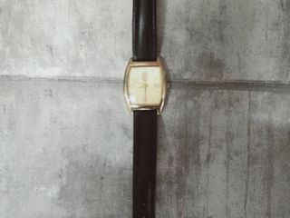 ขาย นาฬิกาข้อมือหญิงเฉลิมพระเกียรติ 80 พรรษา สภากาชาด