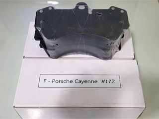 New ผ้าเบรคหน้าสำหรับคาลิเปอร์ Porsche Cayenne 17Z