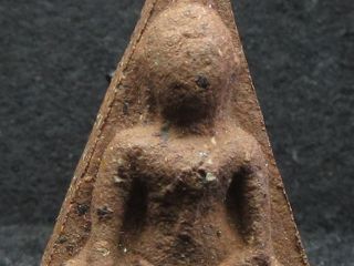 พระนางพญา สธ พิมพ์ใหญ่เข่าโค้ง 48 พรรษา สมเด็จพระเทพฯ