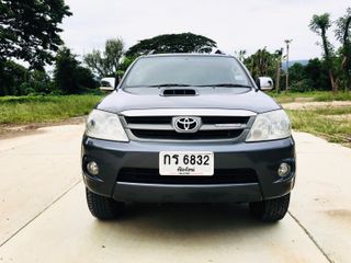 Toyota Fortuner 3.0 V 4WD AT ปี2005