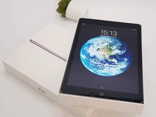 iPad Gen5 9.7 32GB Wi-FiCellular Space Gray