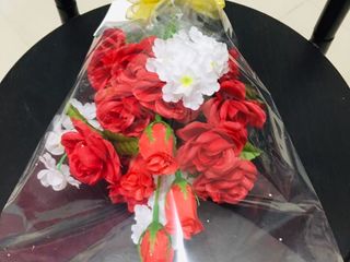 ดอกกุหลาบวาเลนไทน์ ดอกกุหลาบช่อ ดอกกุหลาบปัจฉิม ช่อดอกไม้