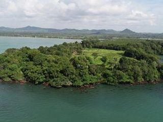 Private island for sale so big plot of land 37 Rais seaview