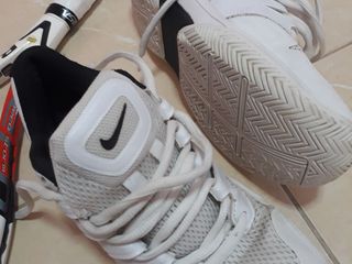 รองเท้าเทนนิส Nike air zoom prestige size 40.5