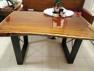 โต๊ะไม้แดง ก80-96xย137 (พร้อมขาเหล็ก)