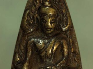 เหรียญ หล่อ พระพุทธชินราช เนื้อทองผสม ค่ะ j428