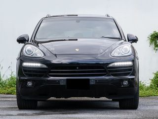 Porsche Cayenne S Hybrid 2012