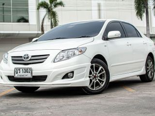 ปี 2010 Toyota Corolla Altis 1.8 เบนซิน AT สีขาว