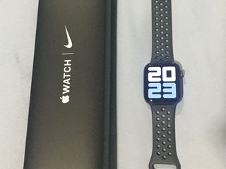 Apple Watch SE Nike 44 mm Space gray