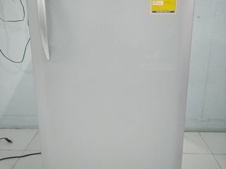 ขายตู้เย็น Singer ขนาด 5.2 คิว 2,300 บาท