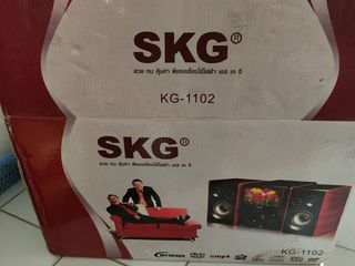 ขายเครื่องเล่น cd dvd  tv skg รุ่น kg-1120 มีอุปกรณ์ครบกล่อง