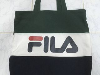 กระเป๋าถุงผ้า FILA งานแท้สภาพใหม่ทรงสวย
