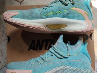 รองเท้าบาส Anta KT5 size 9 us