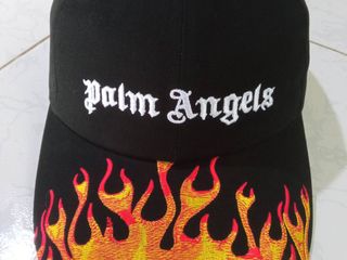 หมวก palm angels ทรงปีกโค้งสภาพใหม่