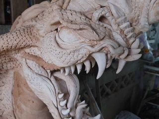 รูปปั้นพญานาคงานไม้มงคล แกะด้วยมือ  เสริมบารมี