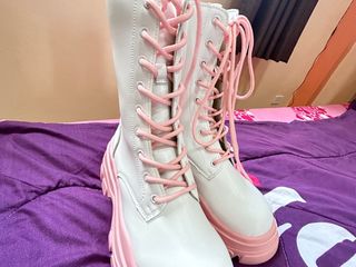 รองเท้าบูทสีชมพู สีพลาสเทล เเสนน่ารัก สูง5cm