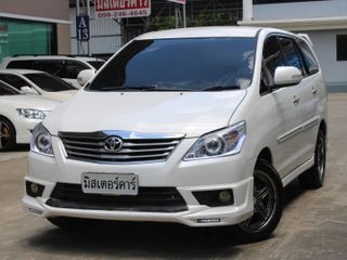 ปี2015 TOYOTA INNOVA 2.0V ฟรีดาวน์