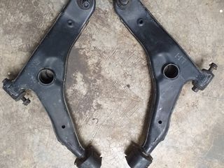 ปีกนกล่างด้านหน้า ซ้ายขวา Volvo S,V40 1995-2004