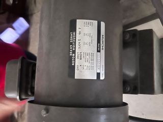 เครื่องเจียระไน 1 แรง ยี่ห่อ Hitachi