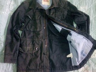 Levisเสื้อคลุมคัดหัว