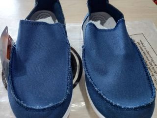 ขายรองเท้าผู้ชายผ้าใบแฟชั่นยี่ห้อ CROCS สีน้ำเงิน ขนาด 41
