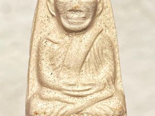 หลวงปู่ทวด แม่ชีบุญเรือน วัดอาวุธ  ออกวัดสัมพันธวงศ์ กรุงเทพ