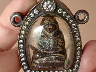 หลวงพ่อเงินพิมพ์ขี้ตา