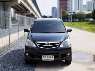 TOYOTA AVANZA 1.5E เกียร์ออโต้ สีดำ 2010