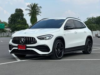 Mercedes Benz GLA35 AMG 4MATIC สีขาว  ปี 2022 จด  2023