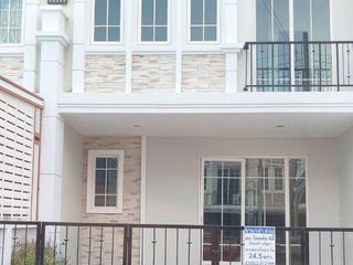 ขาย/เช่า ทาวน์เฮาส์ 2 ชั้น ตกแต่งใหม่ สวย ทำเลดี