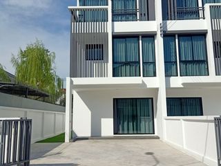 ขายบ้านทาวน์โฮม ทาวน์เฮ้าส์ ลาดพร้าว (ใหม่ราคาบ้านมือสอง)