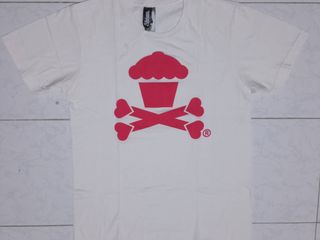 เสื้อแบรน johnny cupcares ไซร์ M ทรงสวยสภาพดี