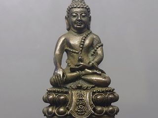 พระกริ่งคุ้มเกล้า เนื้อนวะโลหะ หายาก พ.ศ.2522 สภาพสวย