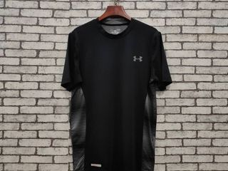 เสื้อกีฬา Under Armour