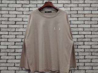 เสื้อแขนยาว Henus