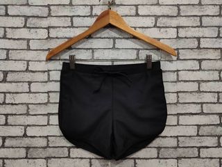 กางเกงว่ายน้ำ