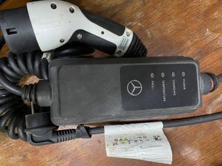 ขายสายชาร์ทพกพารถเบ็นซ์ C300e EV charger เสีย ขายเป็นอะหลั่ย